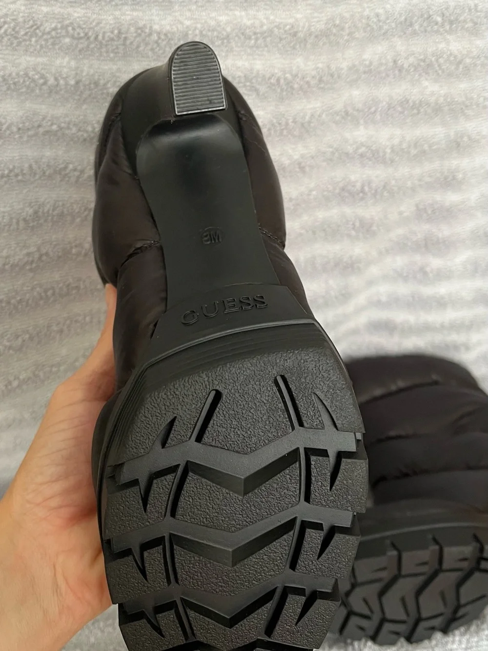 New GUESS Women’s Black Puffer Heeled Boots – Size 8M